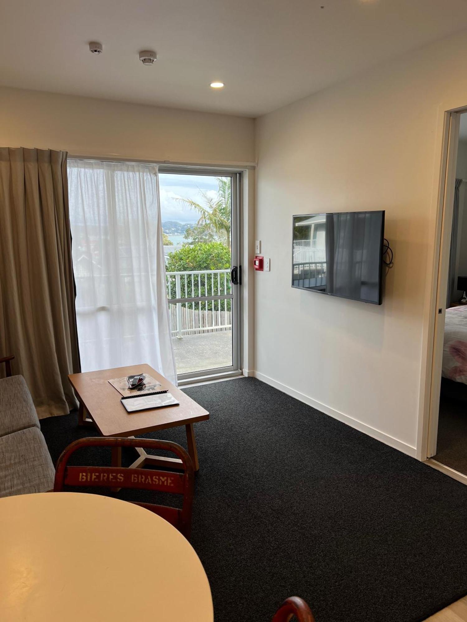 Russell Apartment - Unit 1 מראה חיצוני תמונה