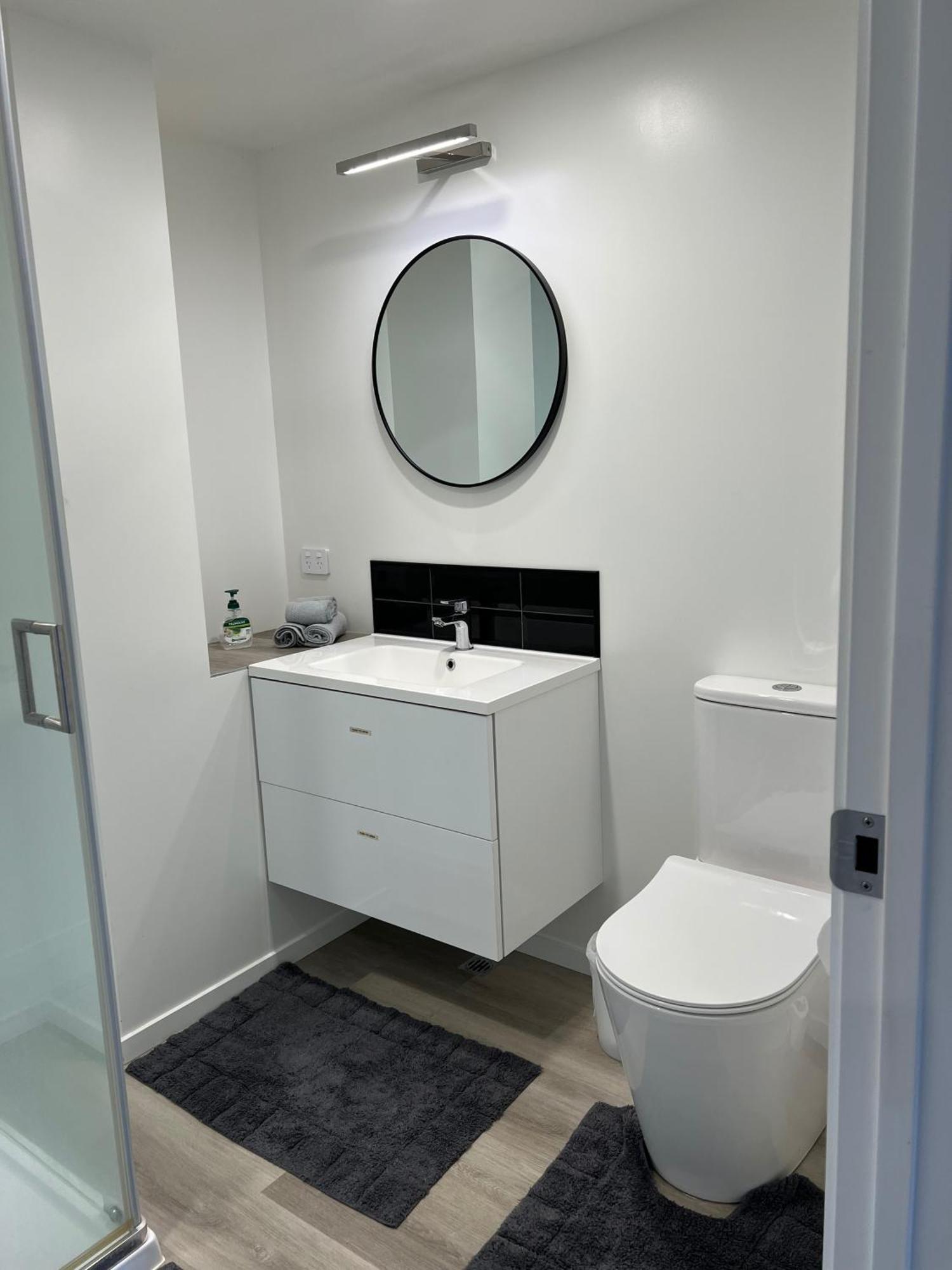 Russell Apartment - Unit 1 מראה חיצוני תמונה