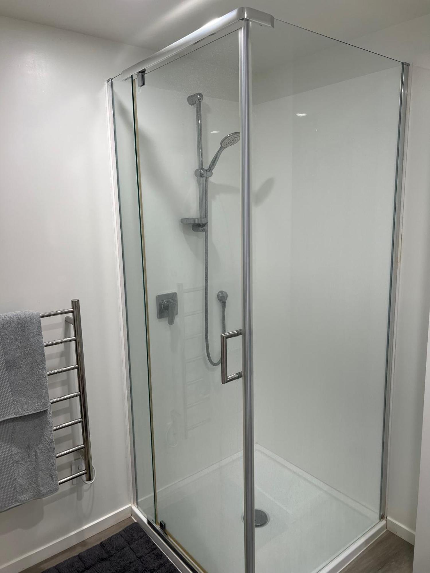 Russell Apartment - Unit 1 מראה חיצוני תמונה